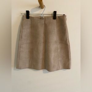 Aritzia Modern Suede Mini Skirt Size 0